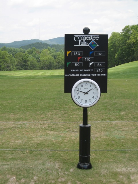 distance to tee signs and clock combo